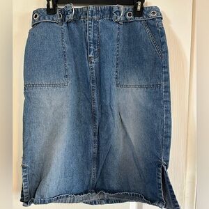Vintage French Cuff Denim Pencil Skirt.   Size 8